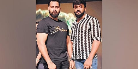 ಅಭಿಷೇಕ್ ಅಂಬರೀಷ್ ಜೊತೆಗೆ ನಟ ಧನ್ವೀರ್.