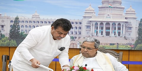 ಸಿಎಂ ಜೊತೆ ಸಭೆಯಲ್ಲಿ ಸಚಿವ ಎಂ ಬಿ ಪಾಟೀಲ್