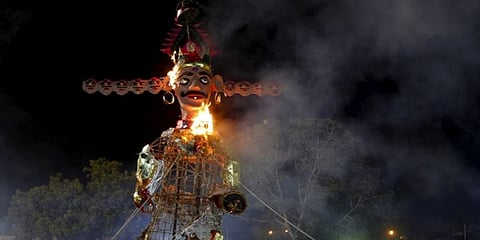ದಸರಾದಲ್ಲಿ ಸನಾತನ ವಿರೋಧಿಗಳ ಪ್ರತಿಕೃತಿ ದಹನ