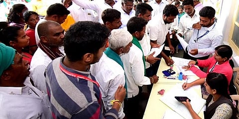 ಮೈಸೂರಿನಲ್ಲಿ ಜನತಾದರ್ಶನದಲ್ಲಿ ಪಾಲ್ಗೊಂಡ ಸಾರ್ವಜನಿಕರು