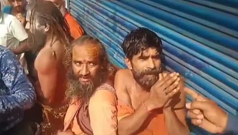 ಸಾಧುಗಳ ಮೇಲೆ ಹಲ್ಲೆ