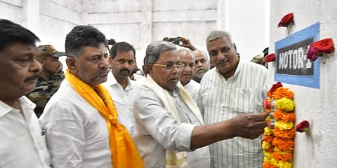 ನೀರೆತ್ತುವ ಯೋಜನೆಗೆ ಚಾಲನೆ ನೀಡುವ ವೇಳೆ ಕರೆಂಟ್ ಕಟ್