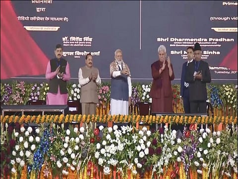ಜಮ್ಮು ವಿಮಾನ ನಿಲ್ದಾಣದ ನೂತನ ಟರ್ಮಿನಲ್ ಕಟ್ಟಡಕ್ಕೆ ಶಂಕುಸ್ಥಾಪನೆ ನೆರವೇರಿಸಿದ ಪ್ರಧಾನಿ ಮೋದಿ