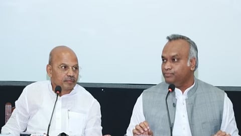 ಶರಣ ಪ್ರಕಾಶ ಪಾಟೀಲ್ - ಪ್ರಿಯಾಂಕ್ ಖರ್ಗೆ