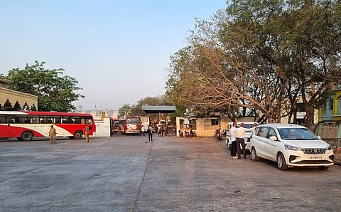 ಬಳ್ಳಾರಿ ಬಸ್ ನಿಲ್ದಾಣದಲ್ಲಿ ಎನ್ಐಎ ತಂಡ