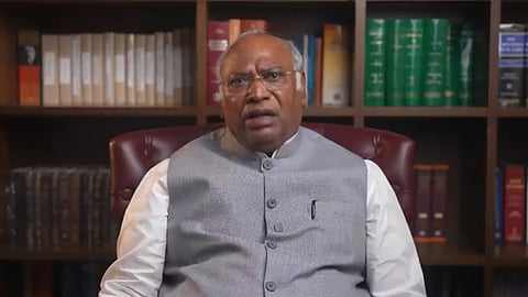 ಎಐಸಿಸಿ ಅಧ್ಯಕ್ಷ ಮಲ್ಲಿಕಾರ್ಜುನ ಖರ್ಗೆ