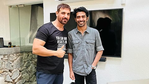 ಜಾನ್ ಅಬ್ರಹಾಂ ಜೊತೆ ನಿರ್ದೇಶಕ ಕಿರಣರಾಜ್