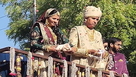 ಭವೇಶ್‌ಭಾಯ್ ಭಂಡಾರಿ, ಪತ್ನಿ ಜಿನಾಲ್ ಭಂಡಾರಿ