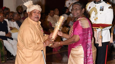 ಹೇಮಚಂದ್ರ ಮಾಂಝಿ-ದ್ರೌಪದಿ ಮುರ್ಮು