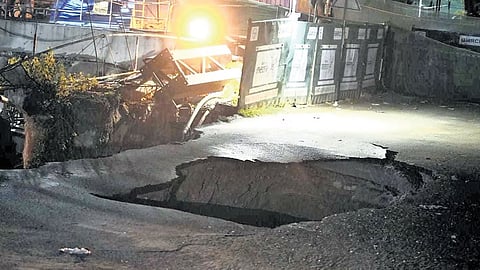 ಬೋರ್‌ ಬ್ಯಾಂಕ್‌ ರಸ್ತೆಯಲ್ಲಿ ನಿರ್ಮಾಣವಾದ ಗುಂಡಿ