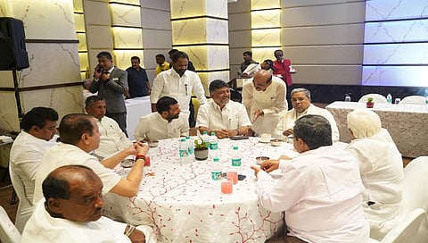 ಸಿಎಲ್ ಪಿ ಸಭೆಯಲ್ಲಿ ಕಾಂಗ್ರೆಸ್ ನಾಯಕರು