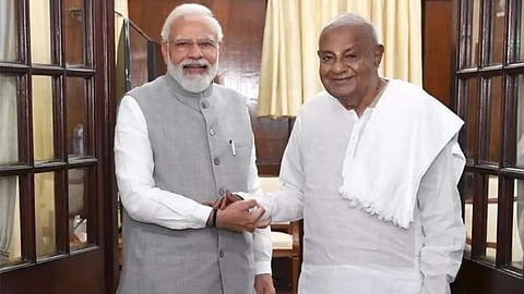 ಪ್ರಧಾನಿ ನರೇಂದ್ರ ಮೋದಿ ಅವರೊಂದಿಗೆ ಜೆಡಿಎಸ್ ವರಿಷ್ಠ ಎಚ್‌ಡಿ ದೇವೇಗೌಡ (ಸಂಗ್ರಹ ಚಿತ್ರ)
