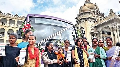 ವಿಧಾನಸೌಧ ಮುಂದೆ ಶಕ್ತಿ ಯೋಜನೆ ಆರಂಭ.