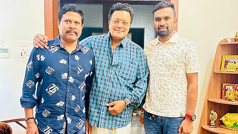 ಚಿತ್ರತಂಡದೊಂದಿಗೆ ನಟ ಸಾಯಿಕುಮಾರ್