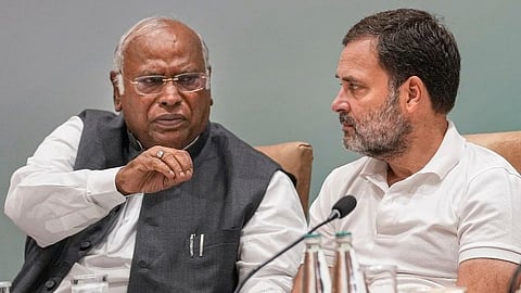 ಸಿಡಬ್ಲ್ಯುಸಿ ಸಭೆಯಲ್ಲಿ ಮಲ್ಲಿಕಾರ್ಜುನ ಖರ್ಗೆ, ರಾಹುಲ್ ಗಾಂಧಿ