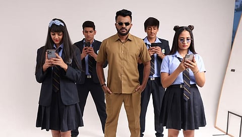 A still from the film Vidyarthi Vidyarthiniyare