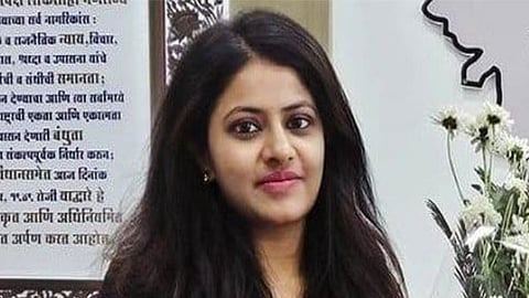 ಪೂಜಾ ಖೇಡ್ಕರ್ 