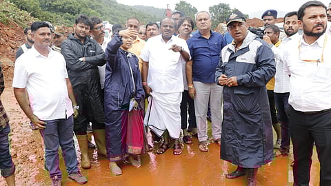 ಅಂಕೋಲದ ಶಿರೂರಿಗೆ ಭೇಟಿ ನೀಡಿದ ಕೇಂದ್ರ ಸಚಿವ ಹೆಚ್ ಡಿ ಕುಮಾರಸ್ವಾಮಿ 