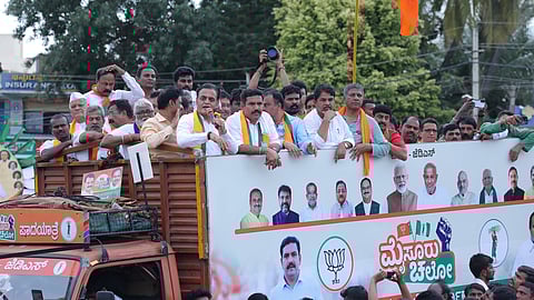 ಬಿಜೆಪಿ-ಜೆಡಿಎಸ್ ಪಾದಯಾತ್ರೆ 2ನೇ ದಿನ: ಸಿಎಂ ಸೇರಿ ಅವರ ಮಂತ್ರಿಮಂಡಲ, ಶಾಸಕರು ಭ್ರಷ್ಟಾಚಾರದಲ್ಲಿ ಮುಳುಗಿದ್ದಾರೆ- ಬಿ ವೈ ವಿಜಯೇಂದ್ರ