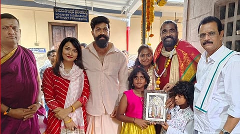 Actor Yash and Family visits Dharmasthala