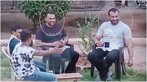 ಜೈಲಿನಲ್ಲಿ ದರ್ಶನ್ ಗೆ ರಾಜಾತಿಥ್ಯ?: ಕೈಯಲ್ಲಿ ಸಿಗರೇಟ್, ಕಾಫಿ ಮಗ್ ಹಿಡಿದಿರುವ ಫೋಟೋ ವೈರಲ್