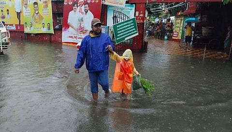 ಆಂಧ್ರ ಪ್ರದೇಶದಲ್ಲಿ ಭಾರೀ ಮಳೆಗೆ 8 ಮಂದಿ ಸಾವು 