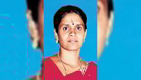 ಬೆಂಗಳೂರು: ಅನೈತಿಕ ಸಂಬಂಧ ವಿಚಾರವಾಗಿ ಜಗಳ, ತಾಯಿಯ ಕತ್ತು ಹಿಸುಕಿ ಕೊಂದ ಮಗಳ ಬಂಧನ