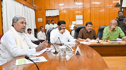 ಕ್ರಾಂತಿವೀರ ಸಂಗೊಳ್ಳಿ ರಾಯಣ್ಣ ಕ್ಷೇತ್ರ ಅಭಿವೃದ್ಧಿ ಪ್ರಾಧಿಕಾರದ ನಾಲ್ಕನೇ ಸಭೆಯ ಅಧ್ಯಕ್ಷತೆ ವಹಿಸಿ, ಮಾತನಾಡುತ್ತಿರುವ ಸಿಎಂ ಸಿದ್ದರಾಮಯ್ಯ.