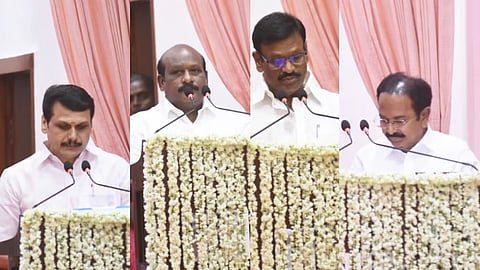 ರಾಜಭವನದಲ್ಲಿ ನಡೆದ ಪ್ರಮಾಣ ವಚನ ಸಮಾರಂಭದಲ್ಲಿ ನೂತನವಾಗಿ ನೇಮಕಗೊಂಡ ಸಚಿವರು ಪ್ರಮಾಣ ವಚನ ಸ್ವೀಕರಿಸಿದರು.