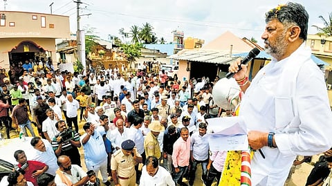 ಚನ್ನಪಟ್ಟಣದಲ್ಲಿ ಡಿಕೆ.ಶಿವಕುಮಾರ್.