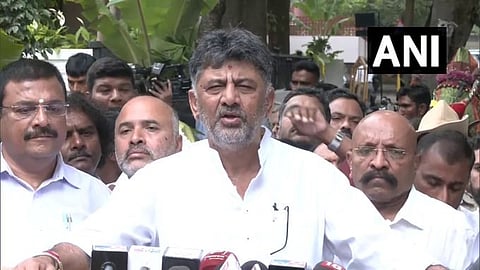 ಐಟಿಬಿಟಿ ಕಂಪೆನಿಗಳು, ಕಾರ್ಖಾನೆಗಳು ಕೂಡ ನವೆಂಬರ್ 1ರಂದು ಕನ್ನಡ ಬಾವುಟ ಹಾರಿಸುವುದು ಕಡ್ಡಾಯ: ಡಿ ಕೆ ಶಿವಕುಮಾರ್ 