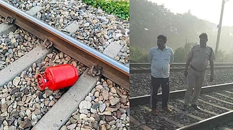ರೈಲು ಹಳ್ಳಿಯಲ್ಲಿ ಸಿಲಿಂಡರ್ ಬಿದ್ದಿರುವುದು
