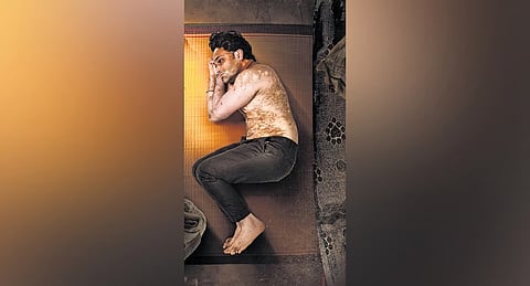 ಬಿಳಿಚುಕ್ಕಿ ಹಳ್ಳಿಹಕ್ಕಿ ಚಿತ್ರದ ಸ್ಟಿಲ್