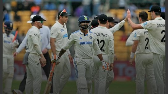 Lunch Break, IND 34/6 against Newzealand