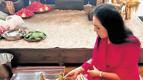 ದೆಹಲಿ ಮೂಲದ ಅರ್ಚಕಿ ನೀರು ಶರ್ಮಾ 
