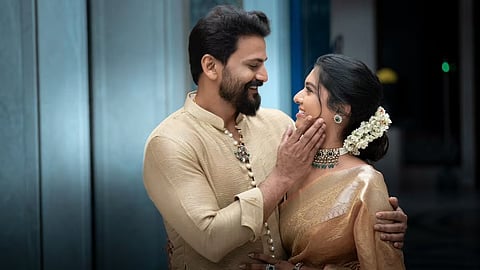 Dali Dhananjay with his girlfriend 