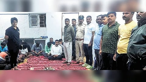 ಬಂಧತ ಆರೋಪಿಗಳು.