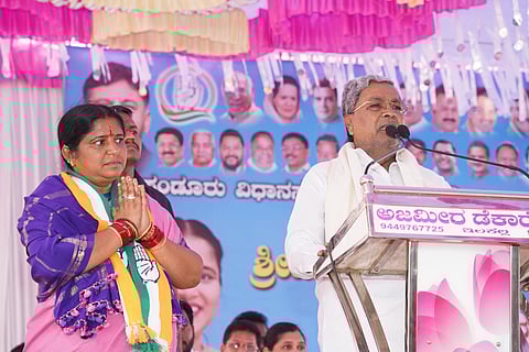 Chief Minister Siddaramaiah campaigns for Congress candidate Annapoorna Tukaram in Sandur on Thursday