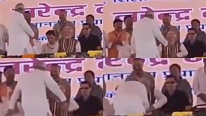 ಮೋದಿ ಕಾಲಿಗೆ ಬೀಳಲು ಮುಂದಾದ ಬಿಹಾರ ಸಿಎಂ