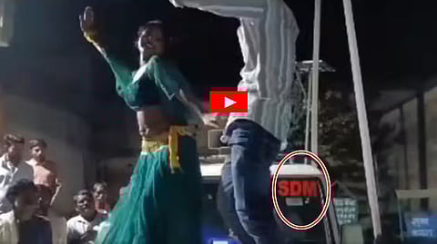 ಯುವತಿಯಿಂದ ಅಶ್ಲೀಲ ನೃತ್ಯ