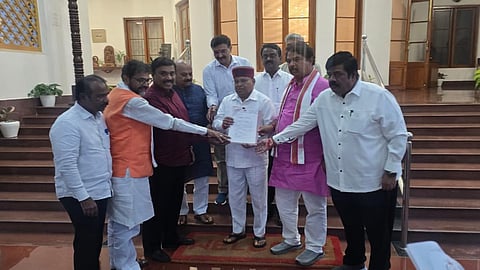 BJP leaders meet governor 