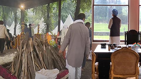 Dr Manmohan Singh cremated