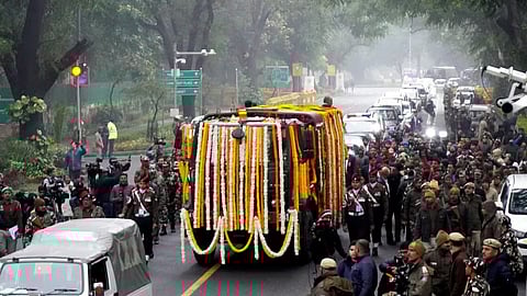 ಕಾಂಗ್ರೆಸ್ ಕಚೇರಿಯಿಂದ ಅಂತಿಮ ಯಾತ್ರೆ ಆರಂಭ