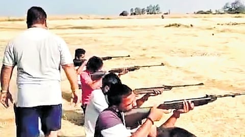 ಬೆಳಗಾವಿಯಲ್ಲಿ ಕಾರ್ಯಕರ್ತರಿಗೆ ಶ್ರೀರಾಮ ಸೇನೆ ಶಸ್ತ್ರಾಸ್ತ್ರ ತರಬೇತಿ?: ಫೋಟೋ-ವಿಡಿಯೋ ವೈರಲ್