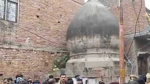 Firozabad: ಪುರಾತನ ದೇವಾಲಯಗಳು ಪತ್ತೆ; ಯೋಗಿ ನಾಡಲ್ಲಿ ಮತ್ತೆ ಉತ್ಖನನ; ಬಯಲಾಗುತ್ತಿದೆ ಇತಿಹಾಸ!