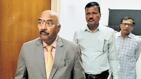 Justice KN Phaneendra at the office of Legal Metrology Department 