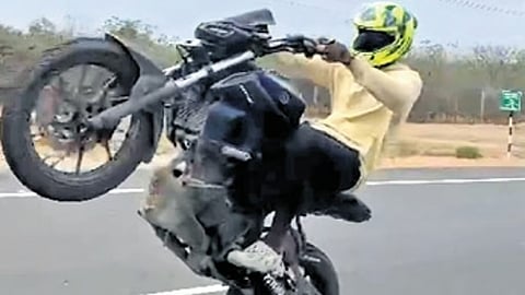 Bike wheeling Casual Images