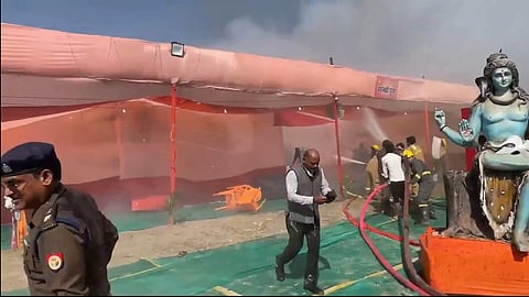 fire breaks out in 'kalpvasi' tent at Maha Kumbh