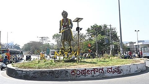 ಕೆಂಪೇಗೌಡರ ಪ್ರತಿಮೆ