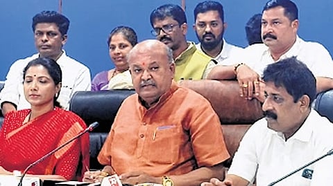 ಗ್ಯಾರಂಟಿ ಯೋಜನೆ ಅನುಷ್ಠಾನ ಸಮಿತಿಯ ರಾಜ್ಯಾಧ್ಯಕ್ಷ ಎಚ್‌ಎಂ ರೇವಣ್ಣ